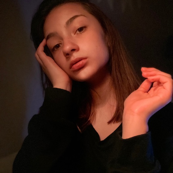 Meet your Posher, Addie - Picture 1 of 1